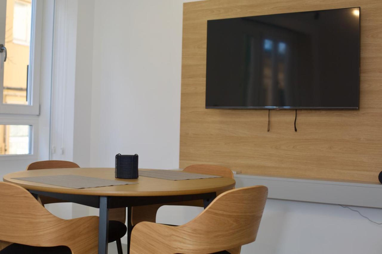 Suite 202 - 1 Bedroom Suite In Amando Perez Suites Ribadeo Exterior foto